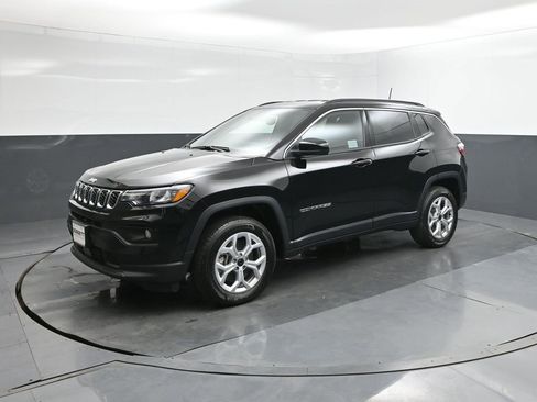New 2026 Jeep Compass Latitude image 34