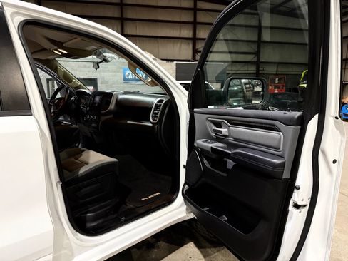 Used 2020 RAM 1500 Big Horn AWD/4WD image 25