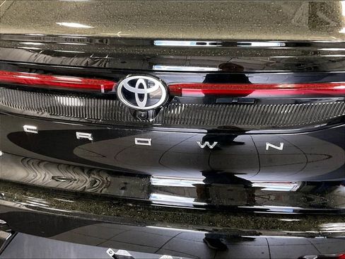 Used 2026 Toyota Crown AWD/4WD image 28