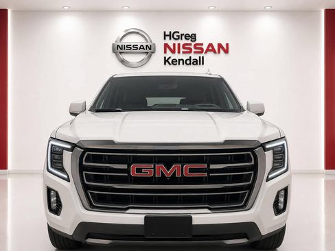 Used 2021 GMC Yukon XL AT4 w/ AT4 Premium Package AWD/4WD image 5