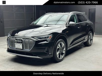 Used 2022 Audi e-tron Premium Plus w/ Premium Plus Package