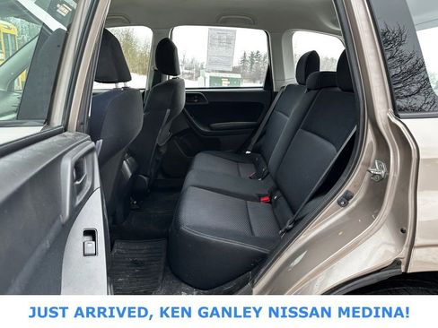 Used 2016 Subaru Forester 2.5i w/ Alloy Wheel Package image 15