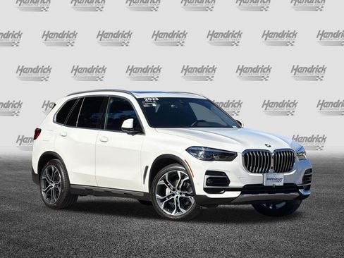 Used 2023 BMW X5 xDrive40i w/ Parking Assistance Package AWD/4WD image 2