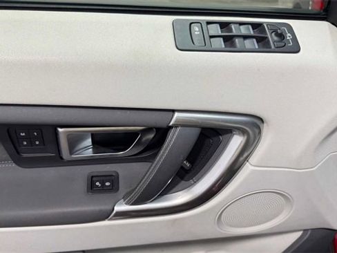Used 2019 Land Rover Discovery Sport HSE image 23