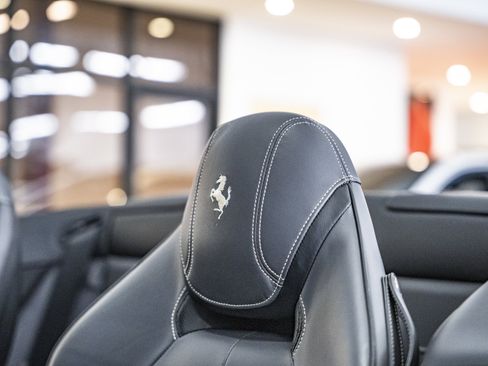 Used 2017 Ferrari California T image 34