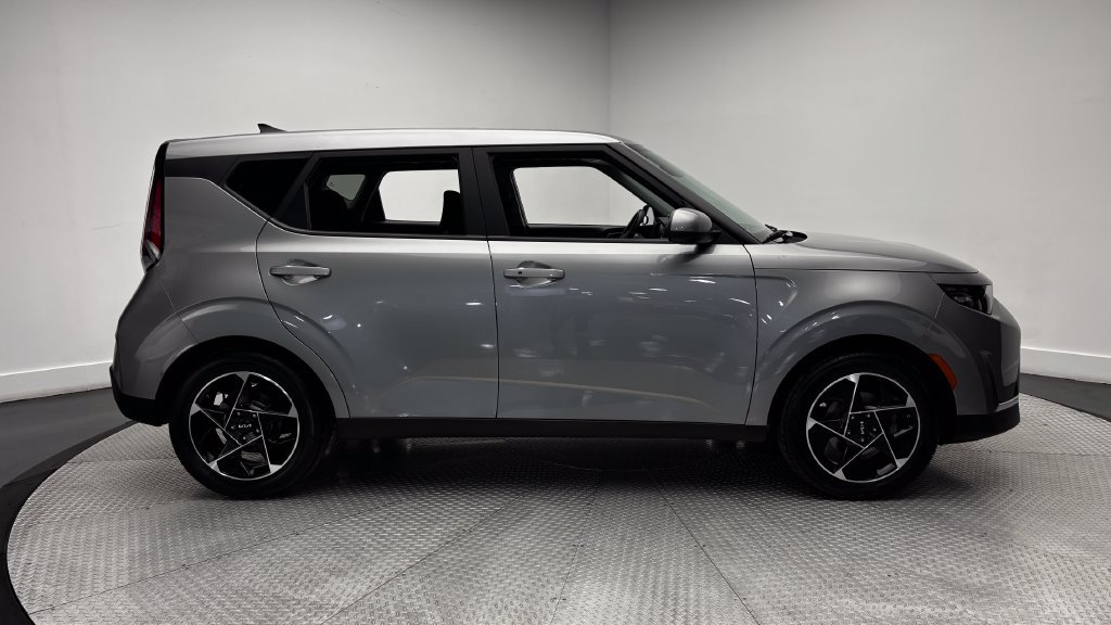 Used 2025 Kia Soul EX FWD image 41
