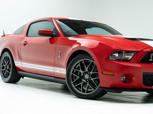Used 2010 Ford Mustang Shelby GT500 image 3