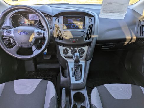 Used 2014 Ford Focus SE w/ SE Sport Package image 14