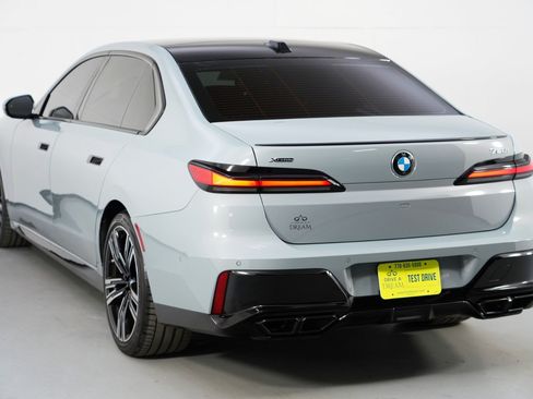 Used 2024 BMW 760i xDrive w/ Premium Package 2 AWD/4WD image 59