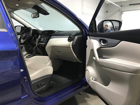 Used 2020 Nissan Rogue Sport SL w/ Premium Package FWD image 12