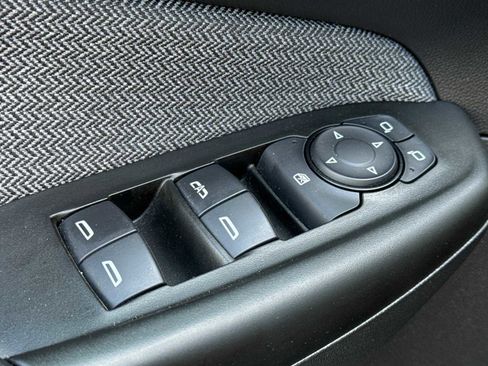Used 2021 Chevrolet TrailBlazer LT w/ Convenience Package image 12