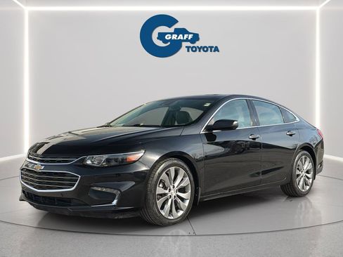 Used 2017 Chevrolet Malibu Premier w/ Premier Sun and Wheel Package image 2