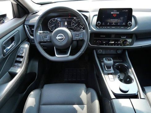 Certified 2023 Nissan Rogue SV w/ SV Premium B Package AWD/4WD image 10