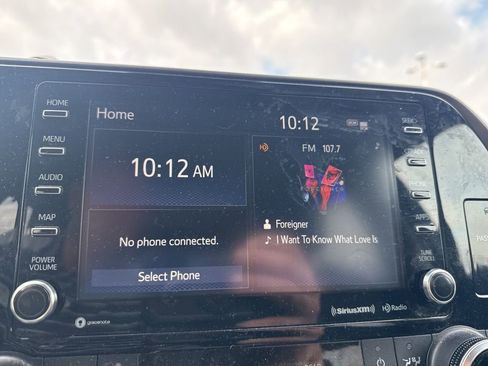 Used 2021 Toyota Highlander XLE image 25