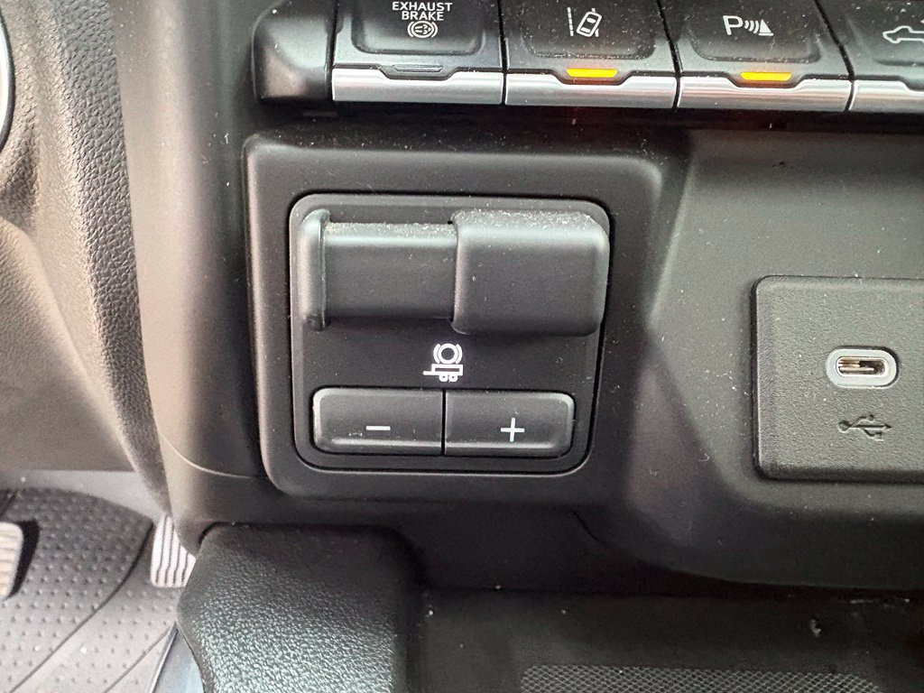 Used 2021 Chevrolet Silverado 3500 LTZ w/ LTZ Plus Package AWD/4WD image 21