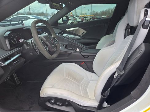 Used 2023 Chevrolet Corvette Stingray Premium Conv w/ Z51 Performance Package image 6