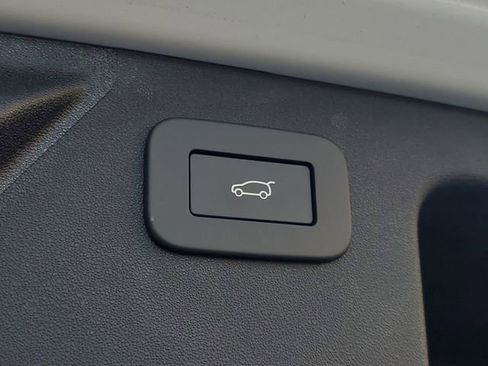 New 2026 Land Rover Discovery Sport Landmark image 10