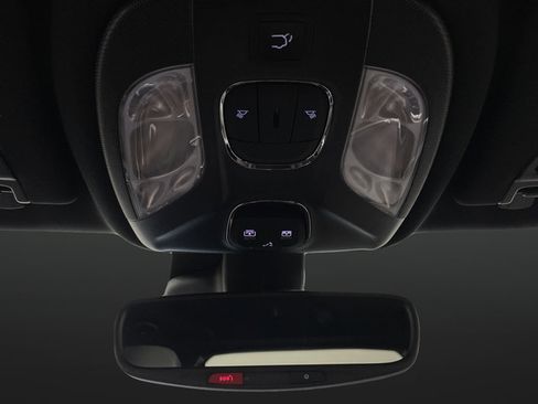 New 2025 Jeep Compass Latitude w/ Sun & Sound Group AWD/4WD image 26