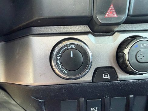 Used 2023 Toyota Tacoma SR AWD/4WD image 35