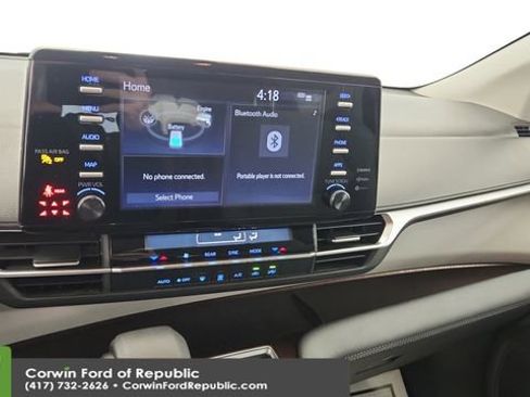 Used 2024 Toyota Sienna LE image 18