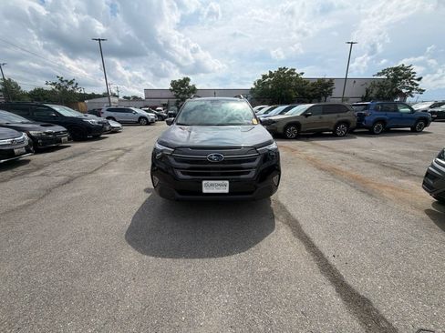 Used 2026 Subaru Forester Premium AWD/4WD image 2