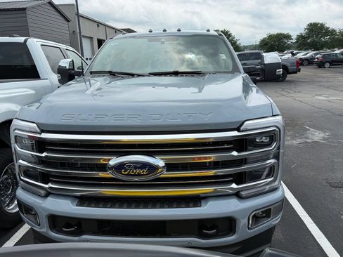New 2026 Ford F350 Platinum w/ Platinum Plus Package AWD/4WD image 11