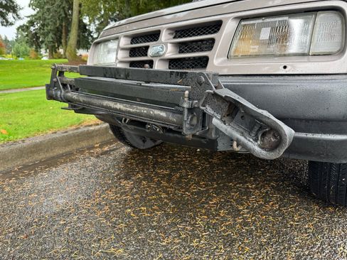 Used 1998 Chevrolet Tracker 4WD image 25