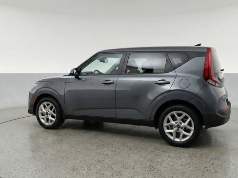 Used 2025 Kia Soul LX w/ LX Technology Package FWD image 6
