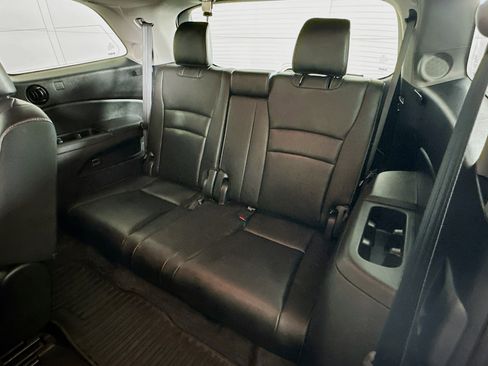 Used 2018 Honda Pilot Touring image 29