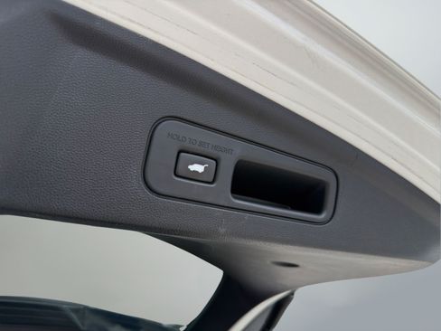 Used 2023 Acura MDX FWD w/ Technology Package image 40