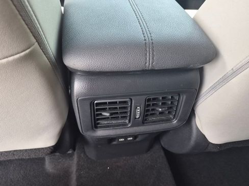 Used 2022 Toyota RAV4 XLE Premium FWD image 17