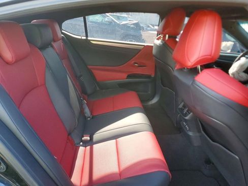 Used 2025 Lexus ES 300h F Sport w/ Technology Package image 7