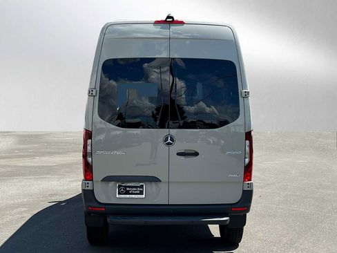 Used 2026 Mercedes-Benz Sprinter 2500 image 4