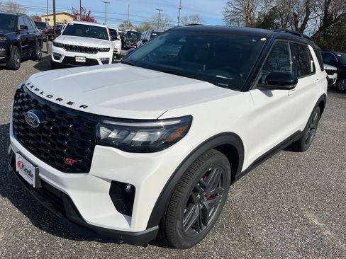 New 2026 Ford Explorer ST image 4