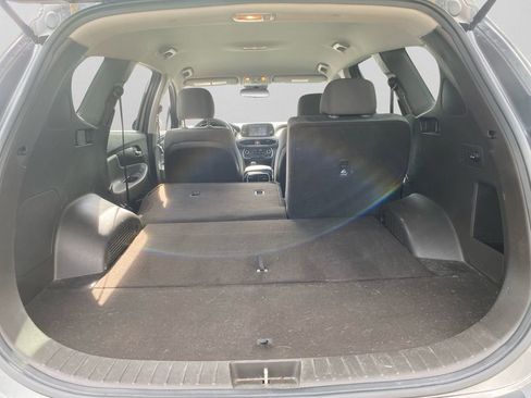 Used 2020 Hyundai Santa Fe SE FWD image 29