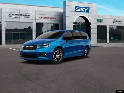 New 2026 Chrysler Pacifica Select