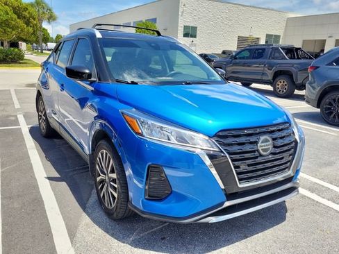 Used 2021 Nissan Kicks SV FWD image 3