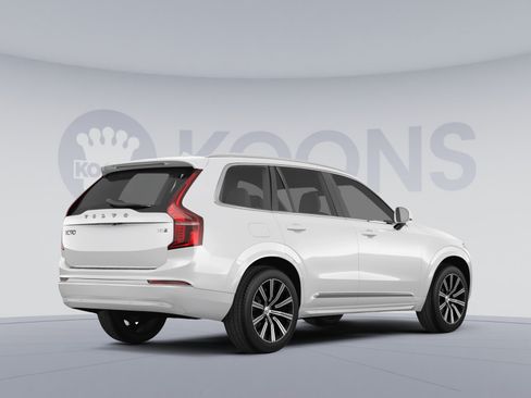 Used 2023 Volvo XC90 B6 Plus w/ Protection Package AWD/4WD image 4