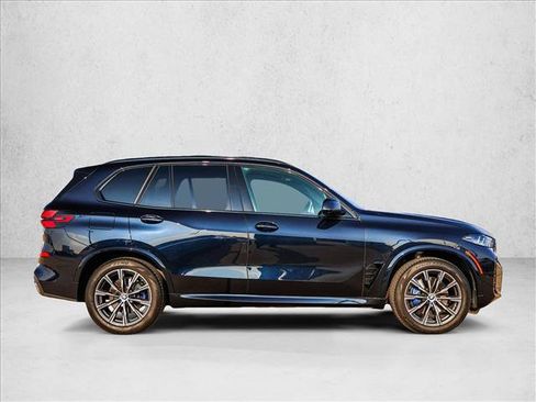 Used 2025 BMW X5 xDrive40i w/ M Sport Package AWD/4WD image 4