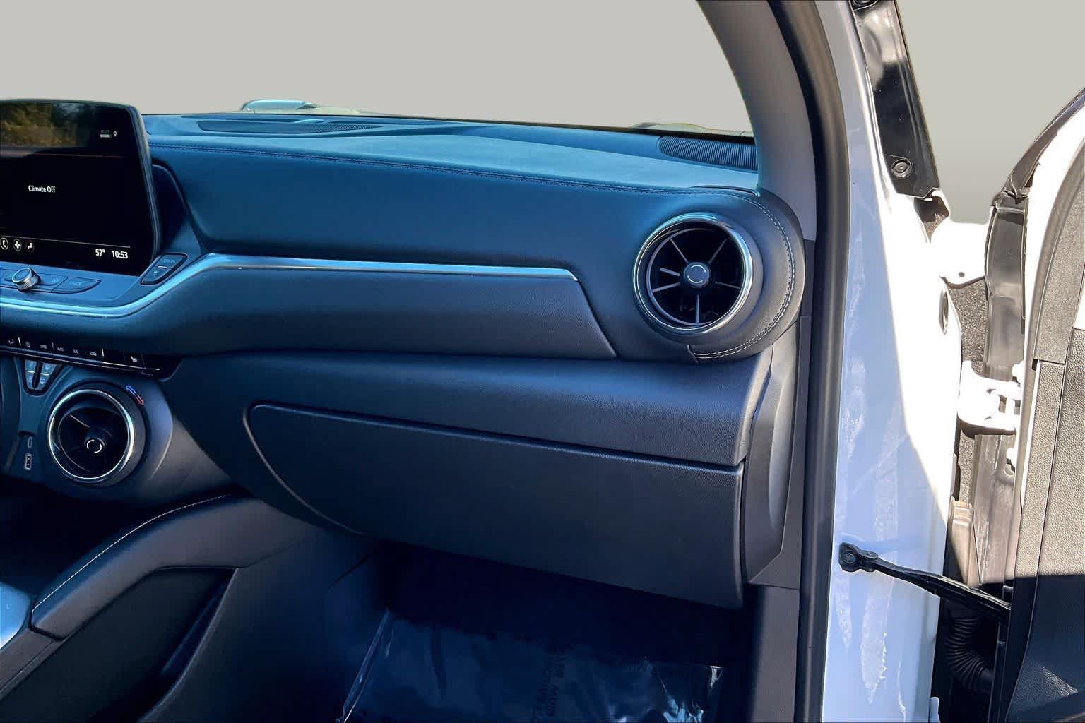 Used 2025 Chevrolet Blazer LT AWD/4WD image 19