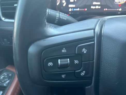 Used 2023 GMC Yukon XL Denali Ultimate image 17