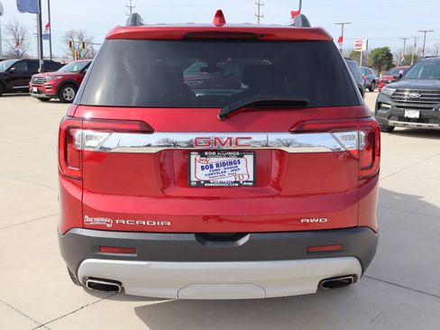 Used 2023 GMC Acadia SLE w/ Driver Convenience Package image 7