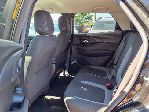 Used 2023 Chevrolet TrailBlazer LT w/ Convenience Package AWD/4WD image 11
