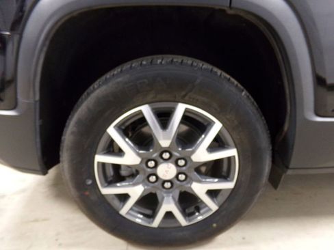 Used 2023 GMC Acadia SLT image 34