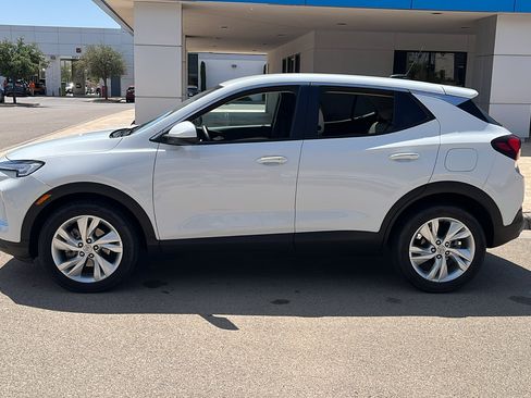 Used 2024 Buick Encore GX Preferred FWD image 4