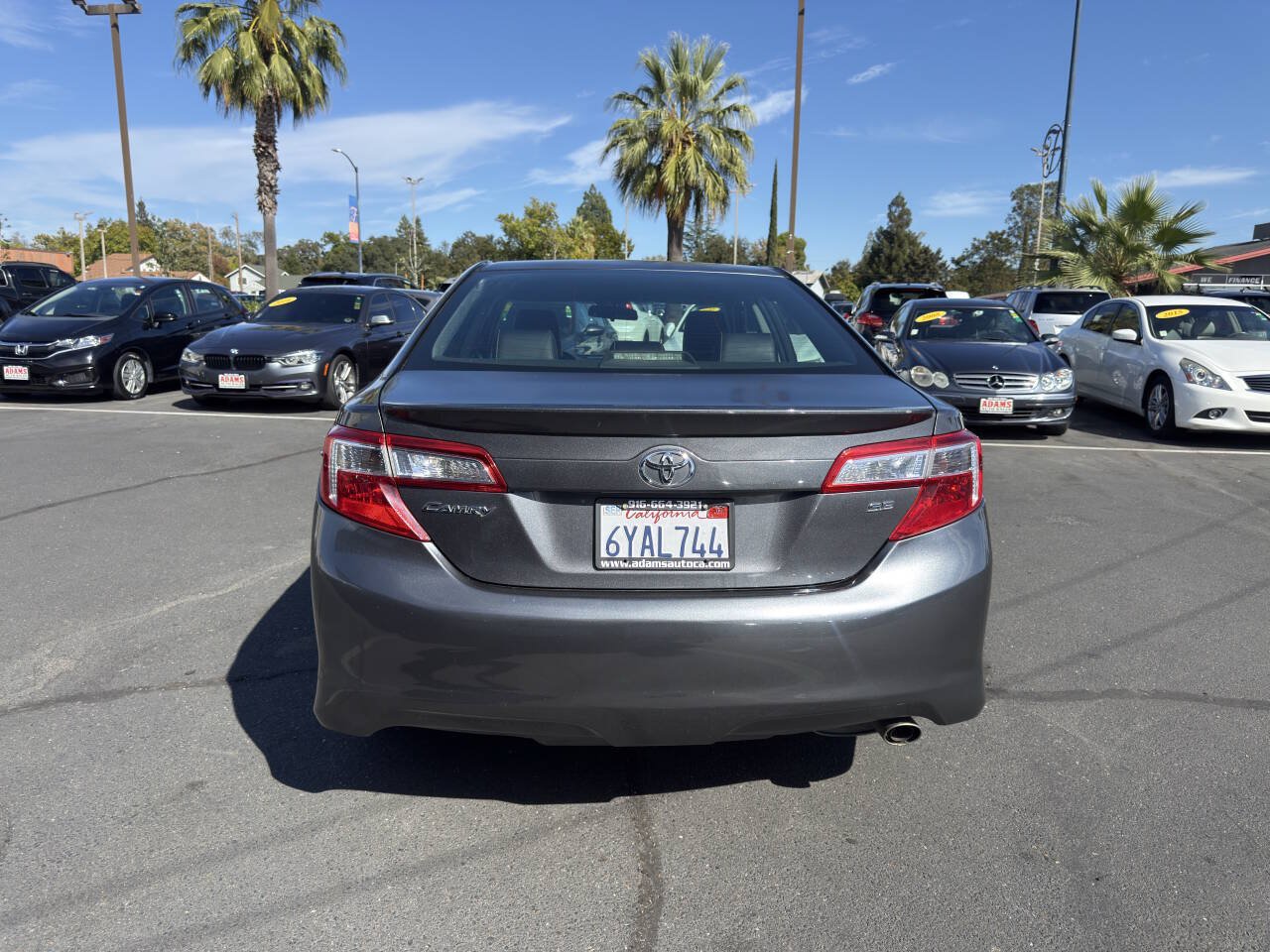 Used 2012 Toyota Camry SE FWD image 4