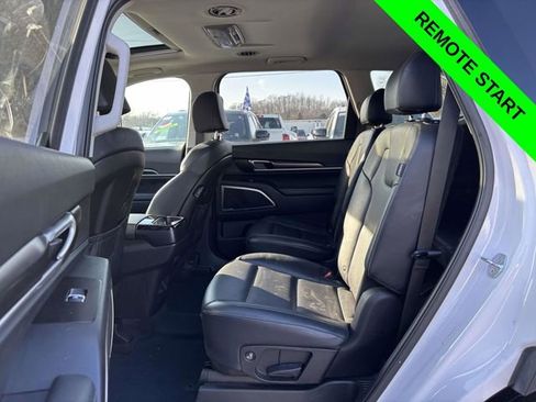 Used 2025 Kia Telluride S image 24