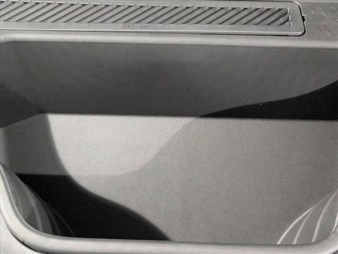 New 2025 Audi A6 e-tron Premium Plus image 18