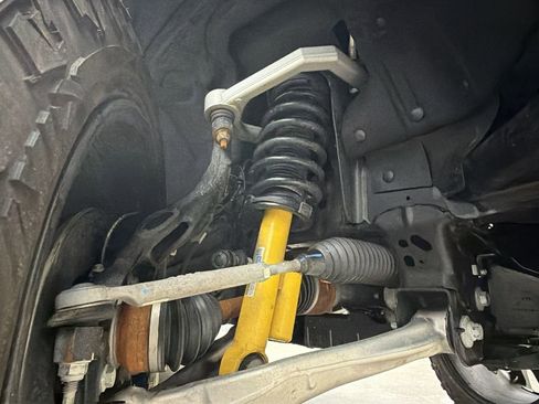 Used 2024 Ford Bronco Outer Banks image 16