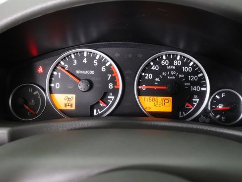 Used 2014 Nissan Frontier SL w/ SL Moonroof Package AWD/4WD image 38